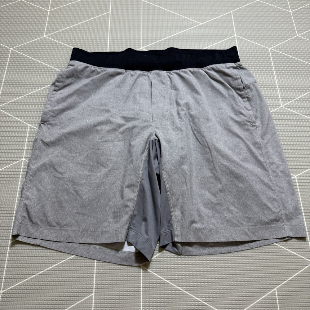 Lululemon T.H.E. Shorts 9" Inseam Lined XL Gray Gym Train Performance